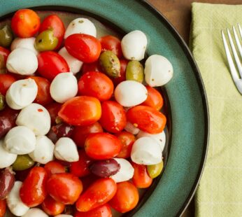 Italian Style Mozzarella & Tomato Salad – Deli Size 3.75 lbs