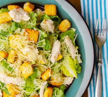 Caesar Salad with Chicken – Deli Size 3.03 lbs